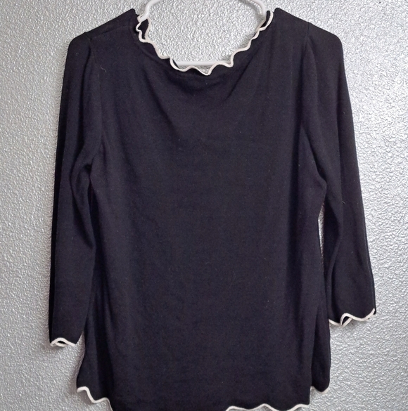 Roz & Ali Black Top With White Piping   Size L - Picture 3 of 4